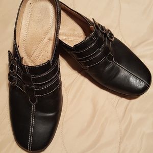 Naturalizer Black Leather Slip-on Shoes